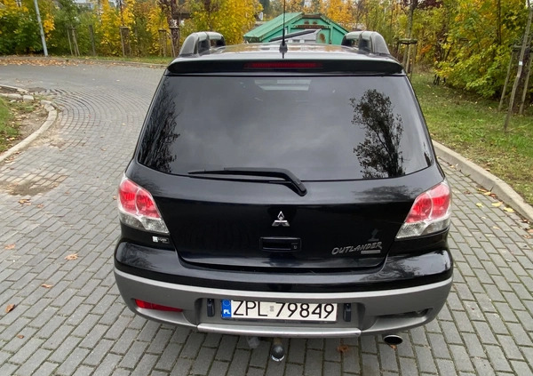 Mitsubishi Outlander cena 5900 przebieg: 360000, rok produkcji 2003 z Szczecin małe 466